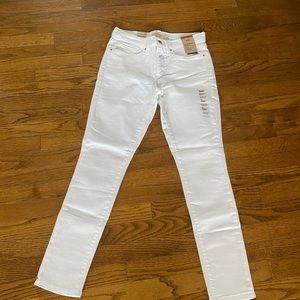 Levi white skinny shaping jeans new size 10
